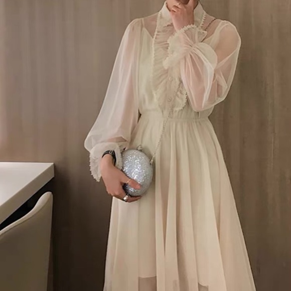 Chiffon White Long Sleeve Dress - Picture 2 of 3